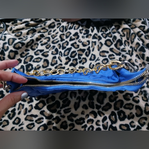 Women electric blue gold chain padded mini bag - Picture 6 of 10